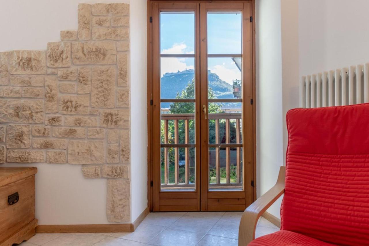 Casa Al Castello, Calliano Ospitar Buitenkant foto
